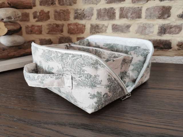 Grande trousse de toilette - Ouverture à plat