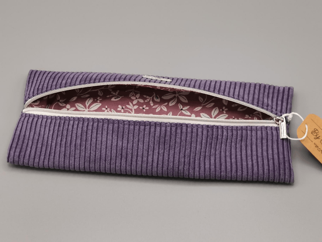 Trousse plate en velours côtelé