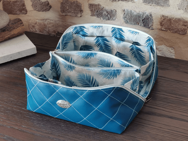 Grande trousse de toilette - Ouverture à plat