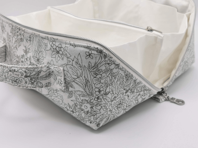 Grande trousse de toilette - Ouverture à plat