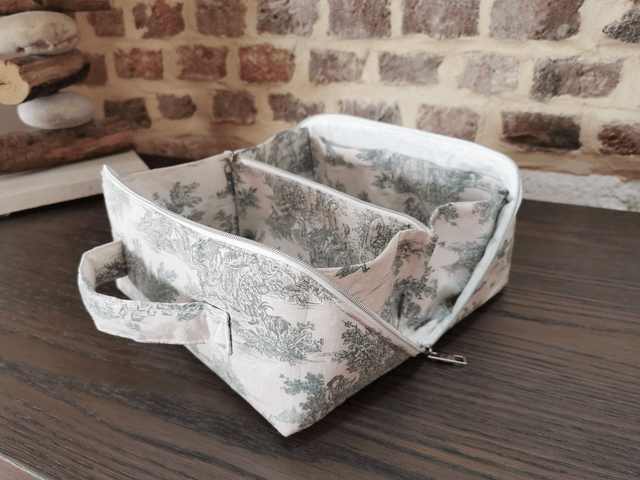 Grande trousse de toilette - Ouverture à plat