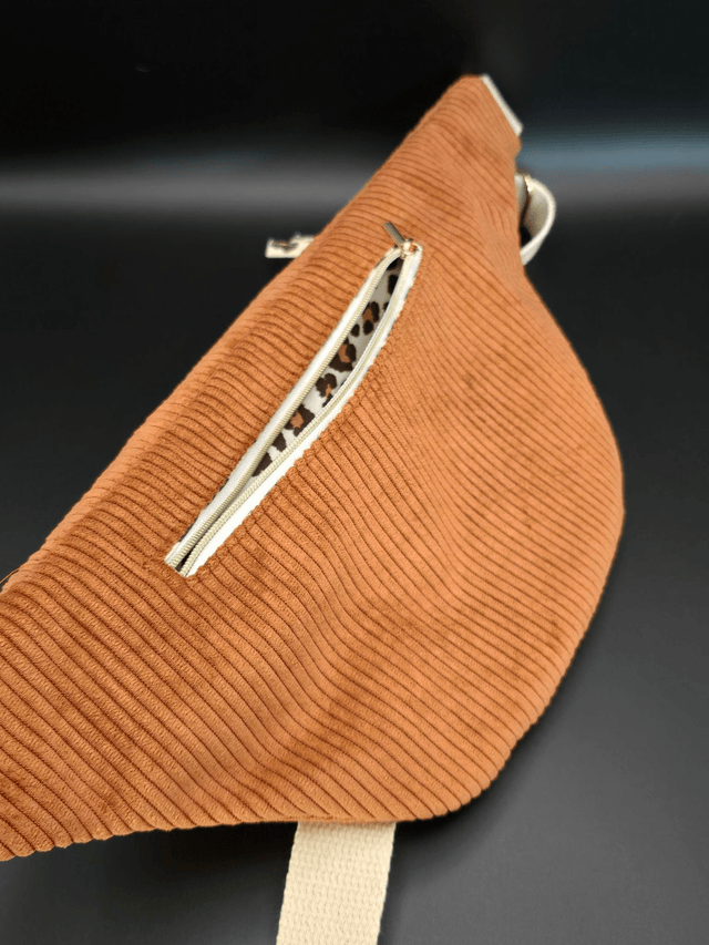 Grand sac banane en velours avec poche extérieure