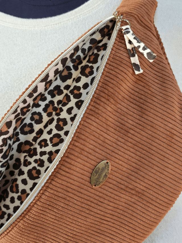 Grand sac banane en velours avec poche extérieure