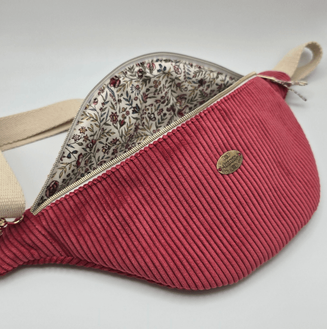 Grand sac banane en velours avec poche extérieure