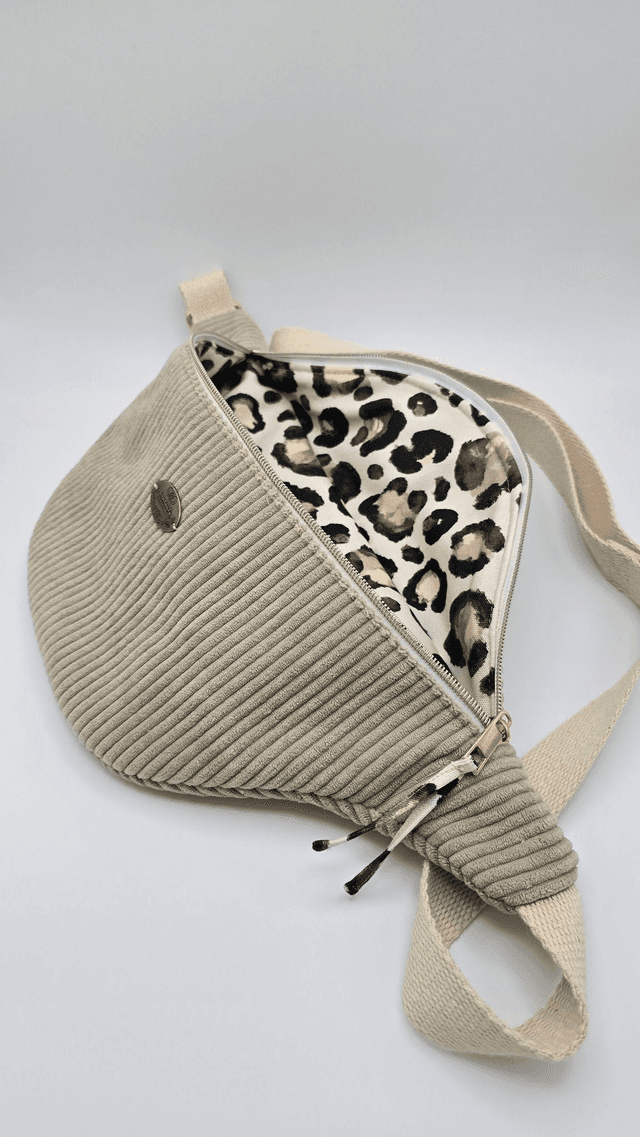 Grand sac banane en velours avec poche extérieure